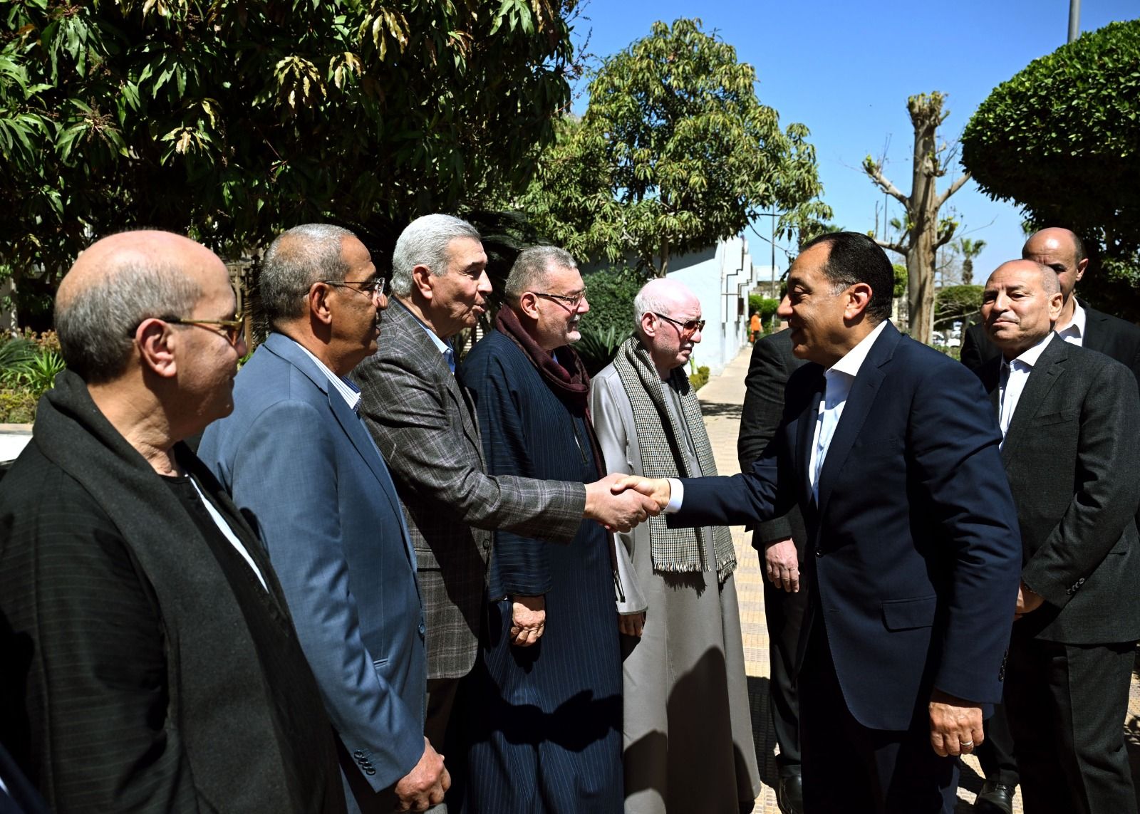 مدبولي: الحفاظ على استقرار الأسواق والتوازن السعري يمثل أولوية قصوى للحكومة - الخليج الان