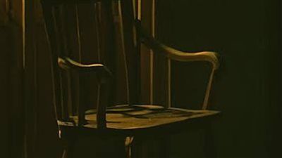 الكرسي الفاضي… قصة صامتة تكشف قيمة لا نراها إلا بعد الرحيل - الخليج الان