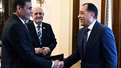 عبد العليم داود خلال لقائه مع رئيس الوزراء.. المشاركة: تنفيذاً لتكليف رئيس الوفد وفي إطار المسؤولية الوطنية لمناقشة تطورات الأوضاع في المنطقة وتداعياتها على الدولة المصرية - الخليج الان