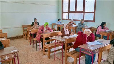 مفاجأة في امتحانات الشهادة الإعدادية.. وزير التعليم يصدر قرارات عاجلة لضبط اللجان - الخليج الان