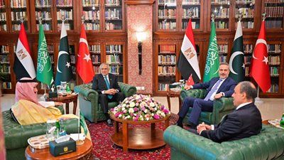 «لوقف حرب إيران».. وزير الخارجية يشارك فى الاجتماع الرباعى مع وزراء خارجية باكستان وتركيا والسعودية  - الخليج الان