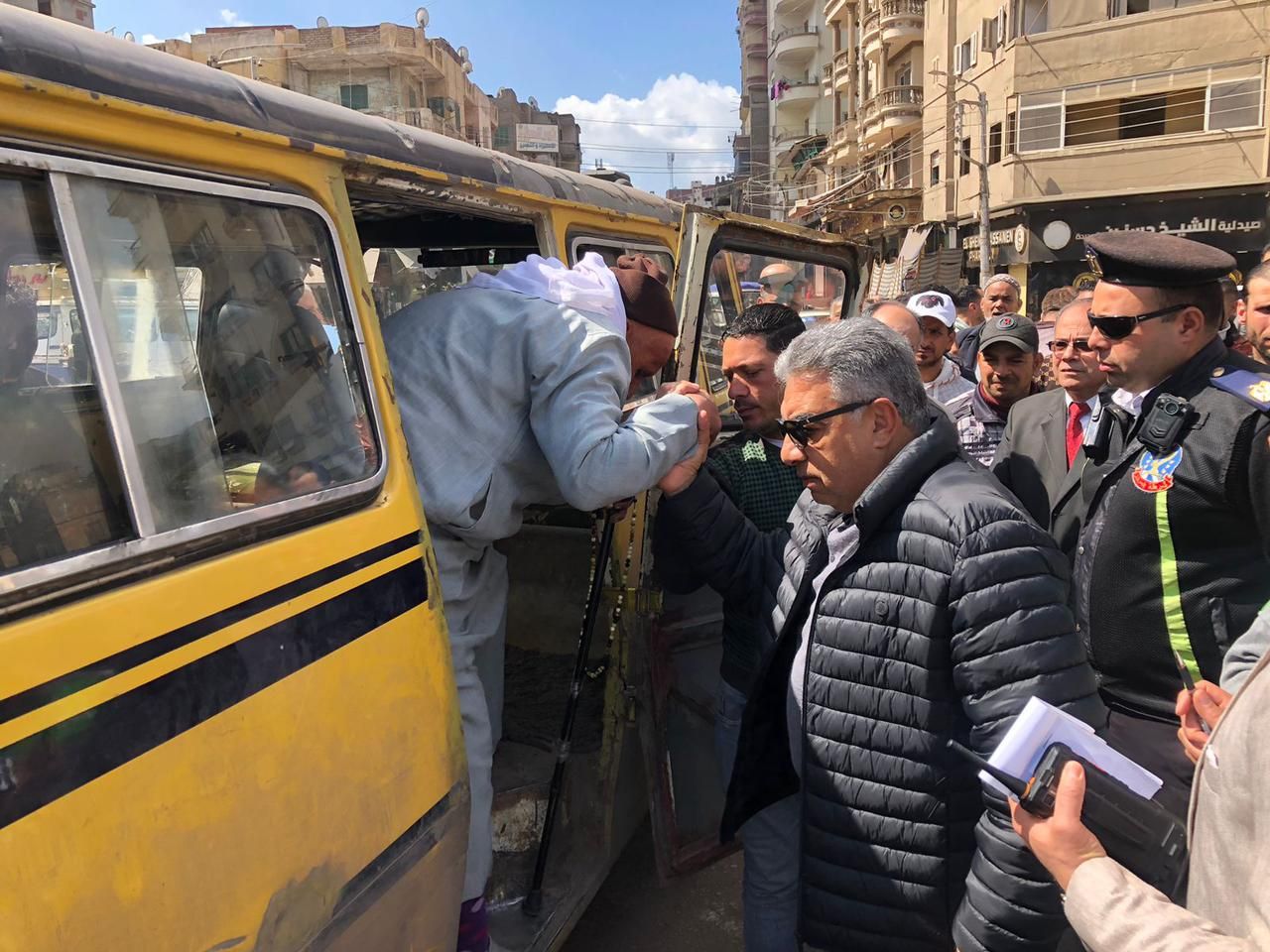 محافظ الدقهلية يواصل جولاته الميدانية بالمنصورة ويشدد على إزالة الإشغالات وتحقيق السيولة المرورية بمنطقة الشيخ حسانين - الخليج الان