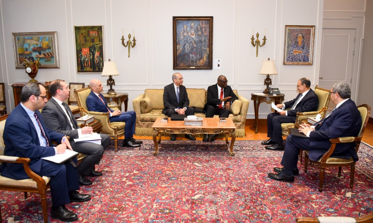 «تعزيز التعاون الأكاديمي والعلمي».. وزير الخارجية يستقبل رئيس جامعة كارلتون الكندية|صور - الخليج الان