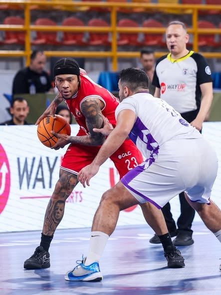 البطاقة الأولى.. الأهلي يتأهل إلى نهائي دوري أليانز الممتاز لكرة السلة - الخليج الان