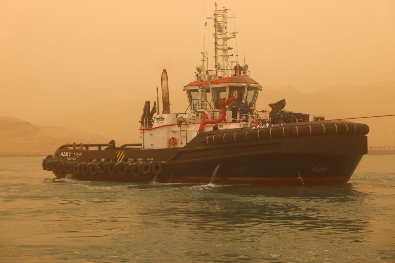 تعويم سفينة “XIN TAIN YUAN” بنجاح واستئناف الملاحة بقناة السويس دون تأثر - الخليج الان