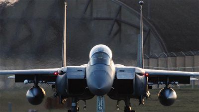 أكسيوس يؤكد إسقاط مقاتلة أمريكية في إيران وبدء البحث عن طاقمها - الخليج الان