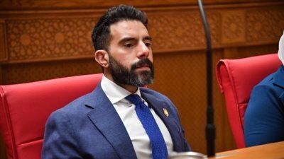 طلب إحاطة للنائب إسلام قرطام بشأن تأخر اللائحة التنفيذية لقانون رعاية حقوق المسنين - الخليج الان