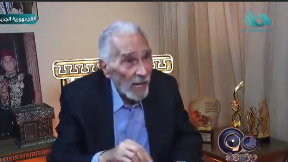 نجل عبد الرحمن أبو زهرة يكشف حقيقة إصابته بسرطان في الرئة| خاص - الخليج الان