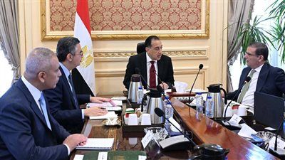 رئيس الوزراء يزف بشري سارة: توافر السلع الاستراتيجية في الأسواق - الخليج الان