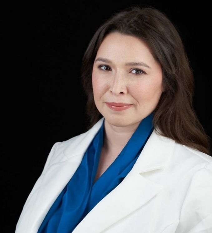 «ساعة الصفر تقترب والعالم يترقب».. خبيرة أمريكية تكشف لـ «تليجراف الخليج» سيناريوهات ترامب ضد إيران - الخليج الان