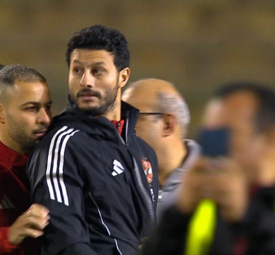 محمد الشناوي حارس الأهلي يواجه عقوبات قاسية بعد طرده في لقاء سيراميكا كليوباترا - الخليج الان