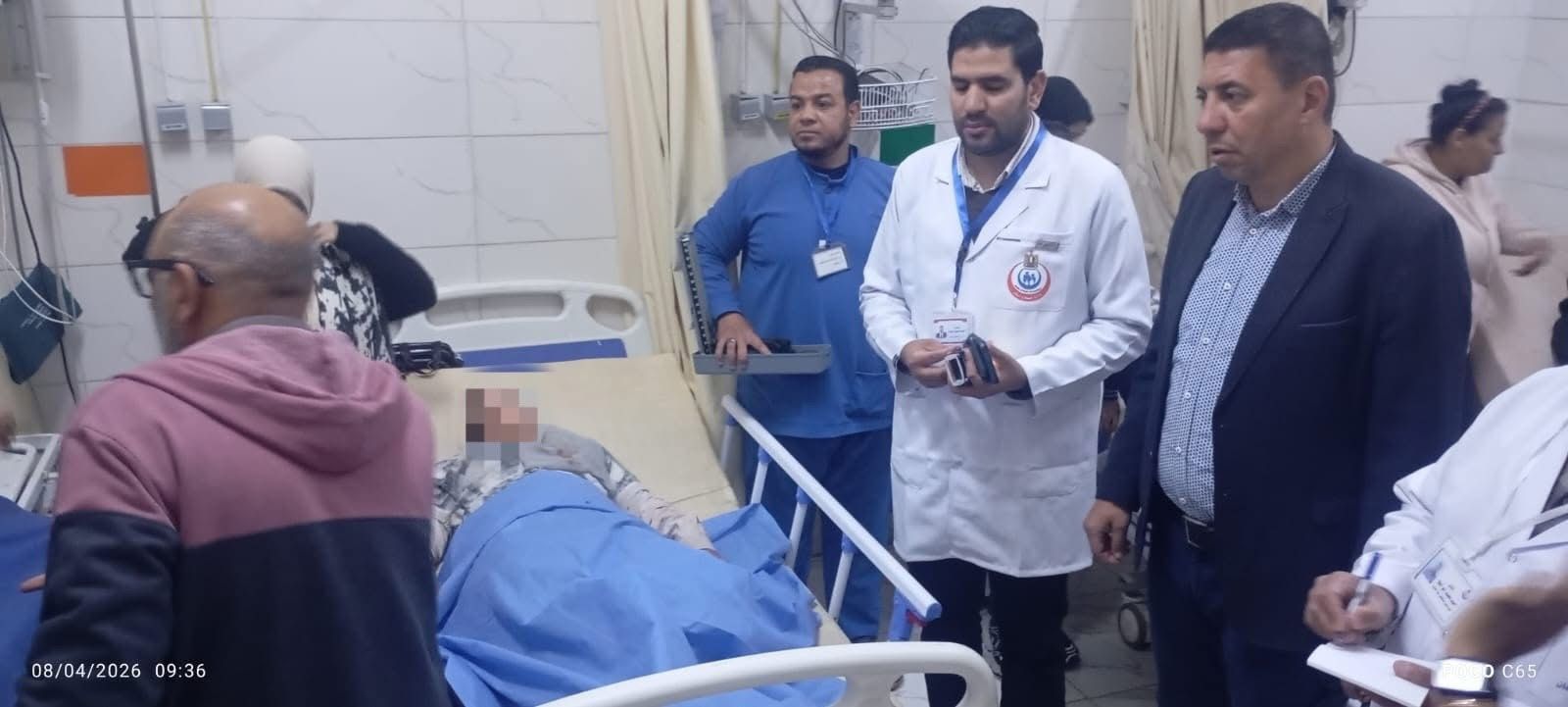 رئيس مدينة المنيا يتابع تداعيات حادث الأتوبيس بالطريق الصحراوي الشرقي - الخليج الان