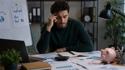 لماذا لا تأتي الفلوس؟ أسرار خفية تمنعك من الثراء - الخليج الان