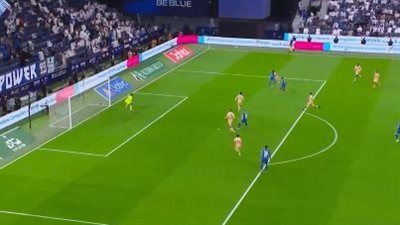 الهلال ضد الخلود.. متعب الحربي يسجل الهدف الأول لـ الهلال في مرمى الخلود بدوري روشن السعودي - الخليج الان