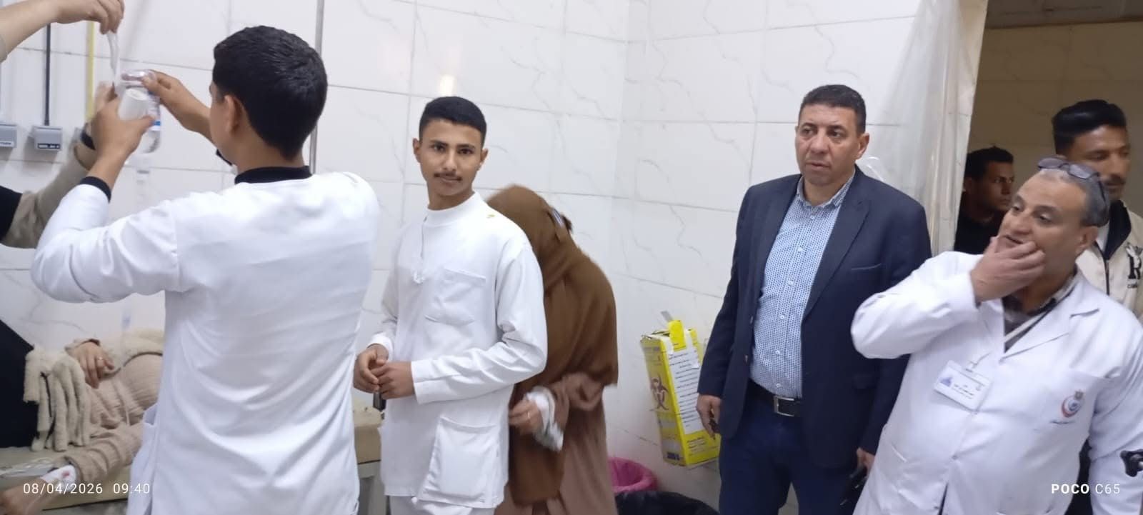 رئيس مدينة المنيا يتابع تداعيات حادث الأتوبيس بالطريق الصحراوي الشرقي - الخليج الان