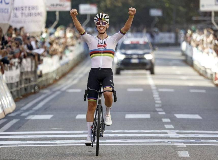 «الإمارات للدراجات» يشارك في سباق «باريس-روبيه»