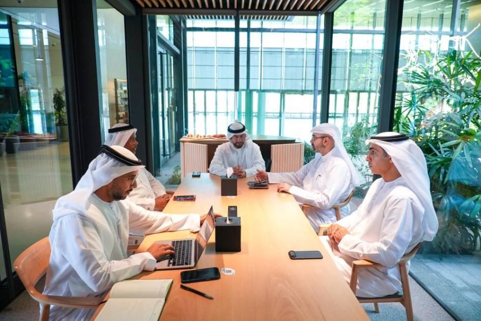 وزارة الرياضة تبحث تطوير «الرياضات البحرية»