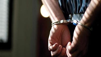 عارض أزياء خلف القضبان.. فضيحة تشهير تنتهي باعترافات صادمة - الخليج الان