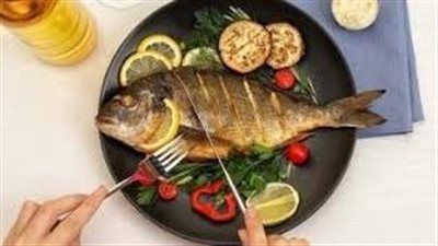 دار الإفتاء المصرية تحسم الجدل الفقهي حول حكم أكل السمك والبيض الملون - الخليج الان