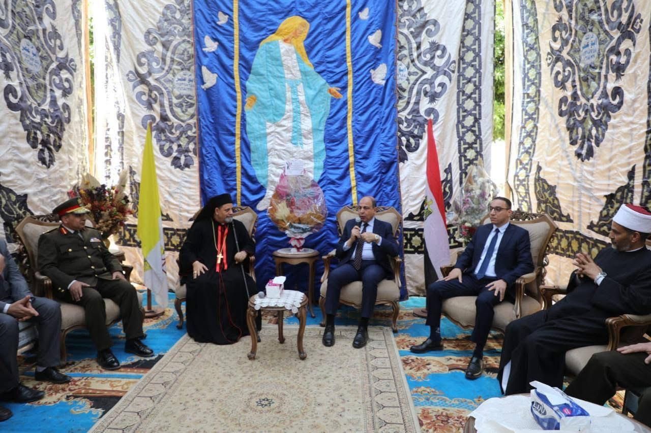 لليوم الثاني على التوالي.. محافظ المنيا يواصل جولاته بمراكز الجنوب للتهنئة بعيد القيامة - الخليج الان