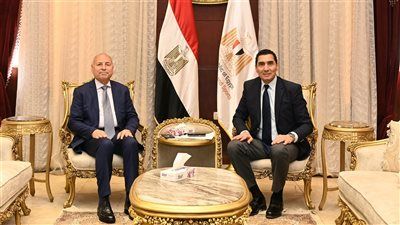 وزير الشباب والرياضة ومحافظ القاهرة يبحثان التعاون وإطلاق فعاليات رياضية بالعاصمة - الخليج الان
