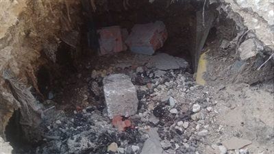 هبوط أرضي محدود في دفنو بإطسا يثير القلق.. وتحرك عاجل لفحص المرافق وتأمين الأهالي - الخليج الان