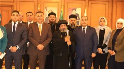 محافظ القليوبية يهنئ الأنبا مرقس ويشارك قداسات عيد القيامة - الخليج الان