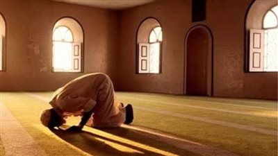 قبل أن تشرق الشمس بثوانٍ… هل صلاتك للفجر في وقتها أم قضاء؟ فتوى تنهي الجدل - الخليج الان