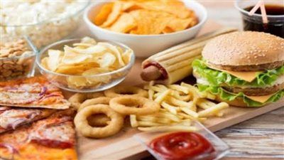 تحذير خطير ..أطعمة تسبب الصداع النصفي ومشاكل في الصحة العقلية - الخليج الان