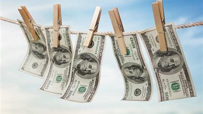 تحويل أرباح المخدرات إلى استثمارات.. ضبط 8 متهمين حاولوا غسل 170 مليون جنيه - الخليج الان