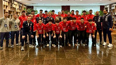 السفير وليد إسماعيل يدعم منتخب مصر اليد 2008 في بطولة البحر المتوسط - الخليج الان