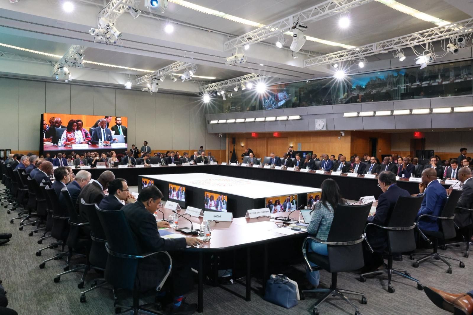 وزير الخارجية من واشنطن: الاقتصاد العالمي يشهد تحولات عميقة والدول النامية الأكثر تأثراً - الخليج الان