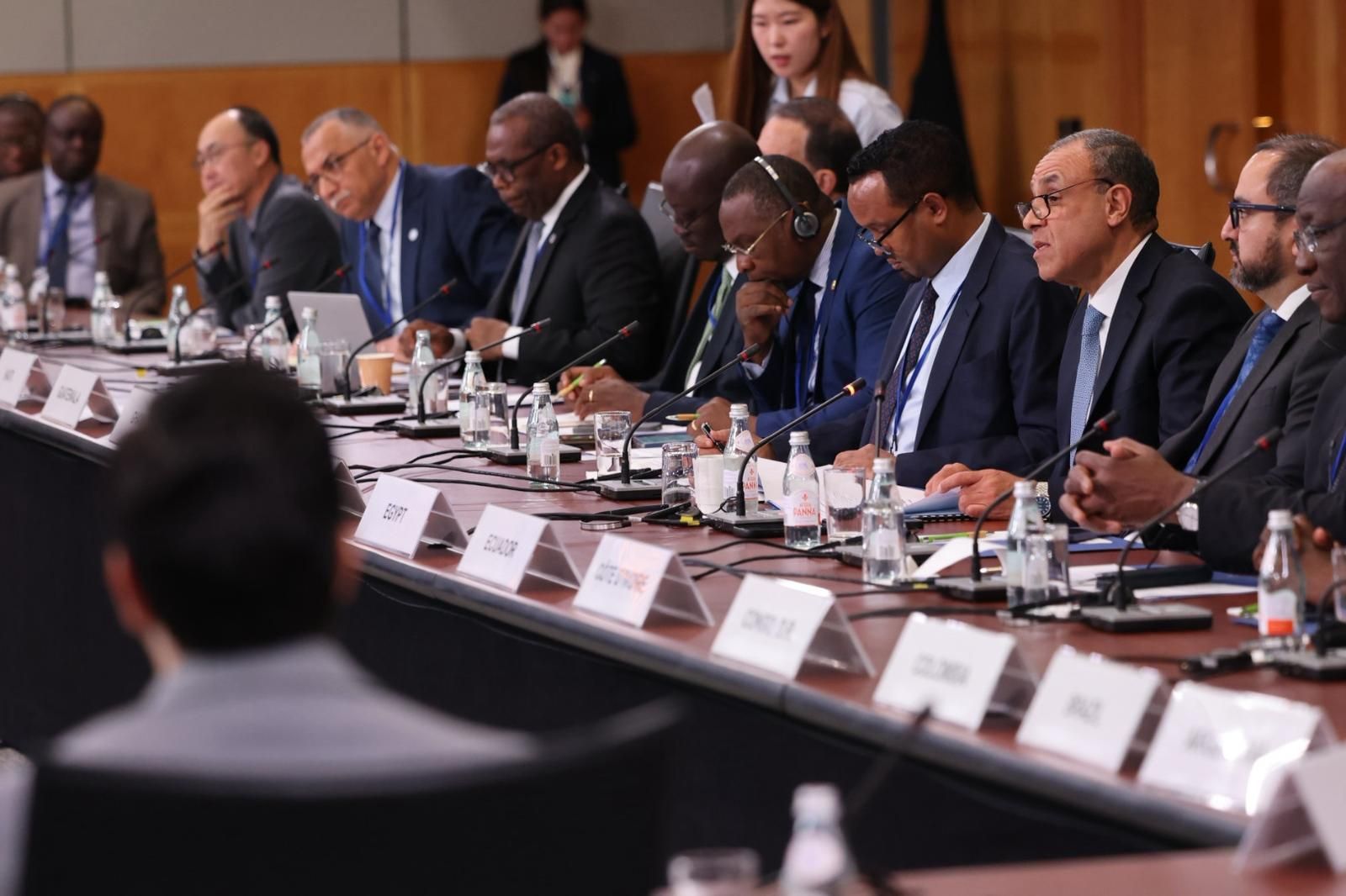 وزير الخارجية من واشنطن: الاقتصاد العالمي يشهد تحولات عميقة والدول النامية الأكثر تأثراً - الخليج الان