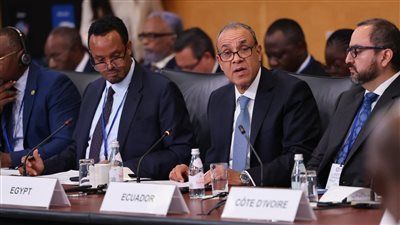 وزير الخارجية من واشنطن: الاقتصاد العالمي يشهد تحولات عميقة والدول النامية الأكثر تأثراً - الخليج الان