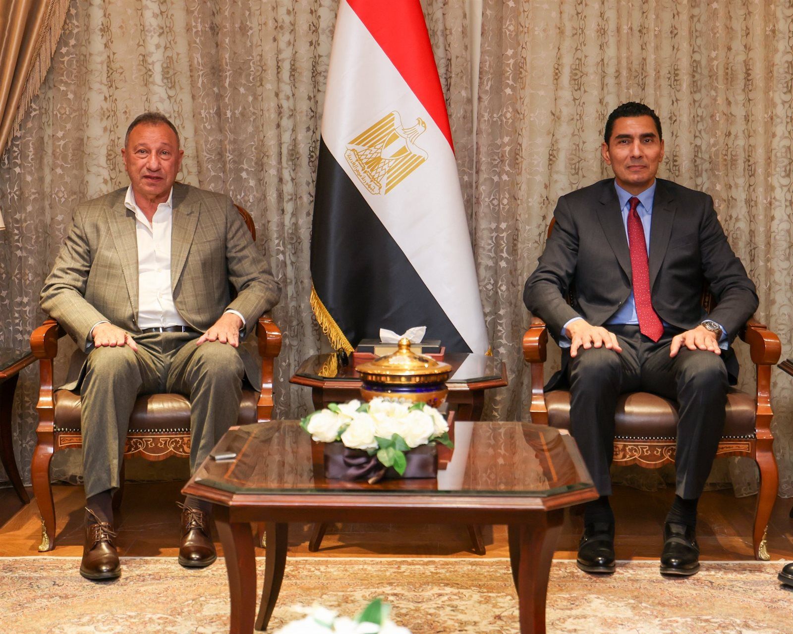 وزارة الرياضة ترفض التدخل في أزمة الأهلي واتحاد الكرة - الخليج الان