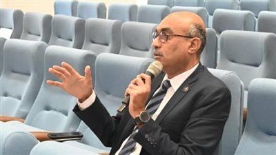 النائب إيهاب منصور:« محتاجين تشجيع الاستثمار و تحقيق منافسة حقيقية بآليات ردع لمنع الاحتكار» - الخليج الان