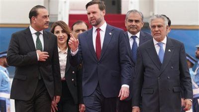 الفرصة الأخيرة.. وفدا أمريكا وإيران يعودان لباكستان لإحياء مسار التهدئة - الخليج الان