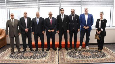 وزير الشباب والرياضة يلتقي مجلس إدارة اتحاد السلة ويكشف خطة التطوير - الخليج الان