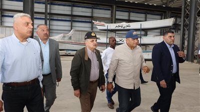 تفقد أعمال بناء قاطرات وسفن صيد.. أسامة ربيع يتابع مشروعات تطوير الترسانة البحرية بسفاجا - الخليج الان