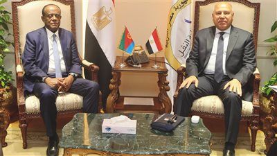 وزير النقل يستقبل المستشار الاقتصادي للرئيس الإريتري ووزير التجارة والصناعة بإريتريا - الخليج الان