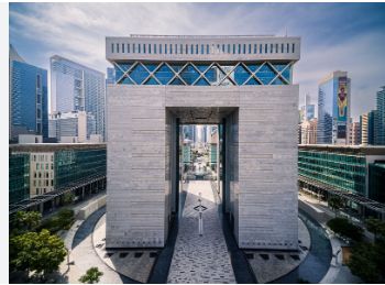 بلومبيرغ: دبي تمنح صناديق التحوط مرونة للتكيف مع تداعيات الحرب