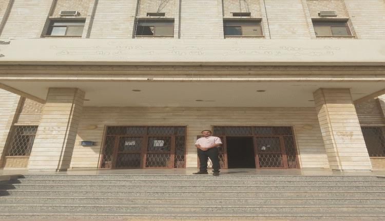 أكاديمي يكشف عن "جمود إداري" في جامعة عدن ويطالب بتفعيل قانون التدوير الوظيفي