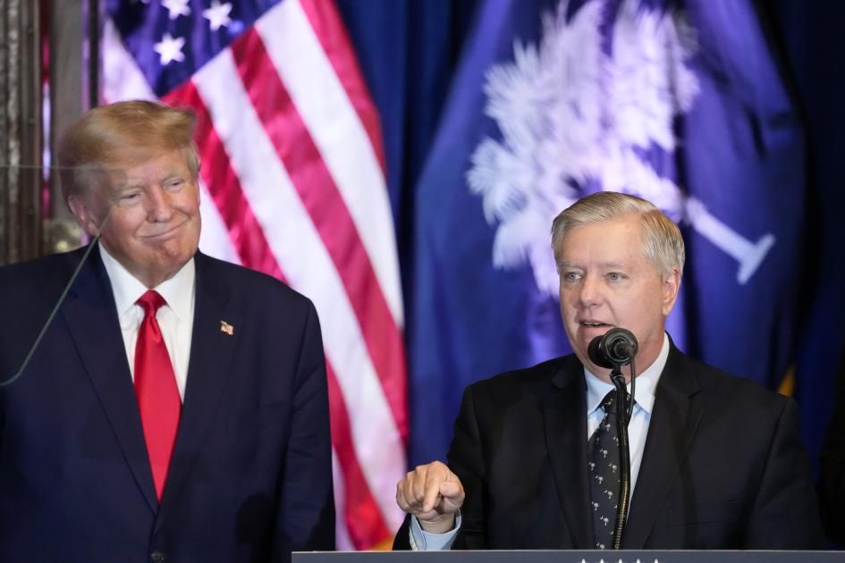 غراهام: ترامب يتفاوض بنفسه مع إيران (فيديو)