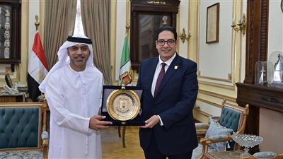 رئيس جامعة القاهرة يبحث التعاون الأكاديمي مع سفير الإمارات - الخليج الان