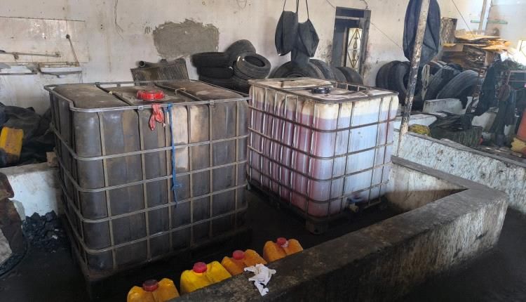 حضرنوت : عملية أمنية خاطفة تضبط مستودعاً لتهريب الديزل في منطقة الريان بالمكلا /صور