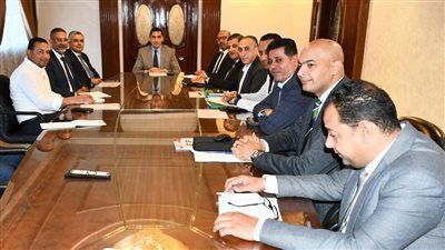 وزير الشباب والرياضة يناقش خطة اتحاد الفروسية 2026 - الخليج الان