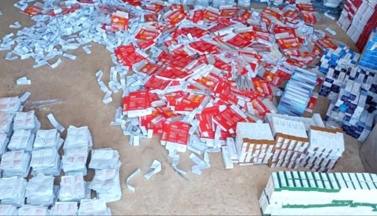 الجمارك تحبط تهريب أجهزة اتصالات وأدوية في ميناء المكلا ومنفذ الوديعة