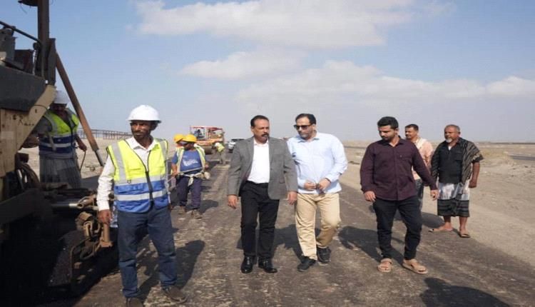 الأشغال تقف على الأعمال الختامية لمشروع سفلتة الخط الدولي (العلم – دوفس)