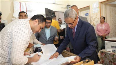 محافظ بني سويف في جولة مفاجئة ببياض العرب: رصد تقصير إداري وخدمي وتوجيهات حاسمة للإصلاح الفوري - الخليج الان