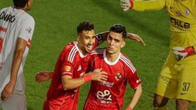 من المدرجات إلى الموبايلات.. تحفيل جماهير الأهلي على السوشيال ميديا - الخليج الان